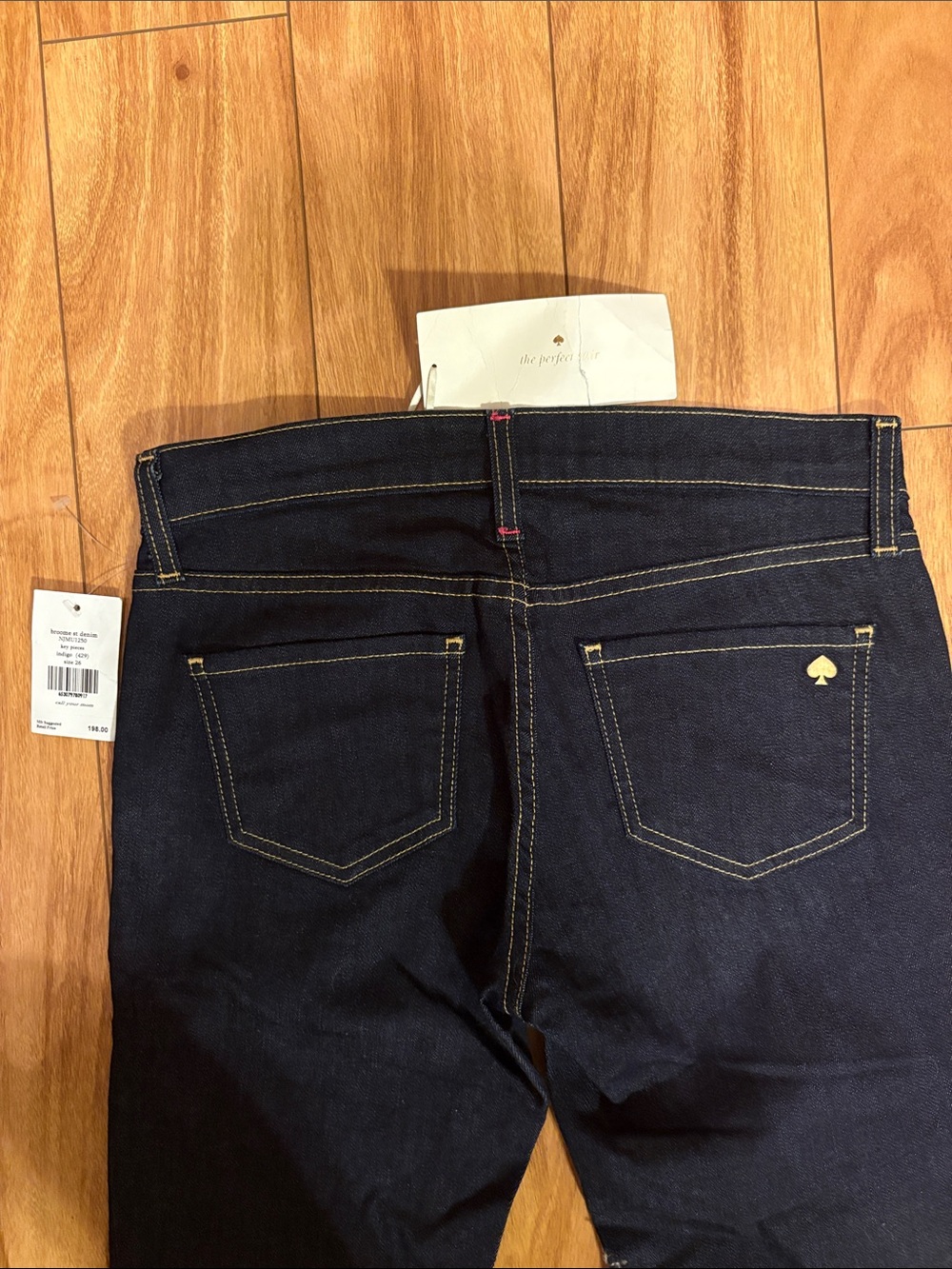 NWT Kate Spade NY stretch Broome St Jeans sz 26, metal spade logo, msrp $198